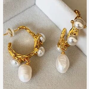 NEW Anthropologie Earrings Gold Molten Metal Baroque Pearl JA24